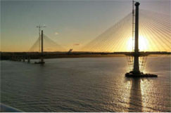 Bad weather and falling ice close Queensferry Crossing image