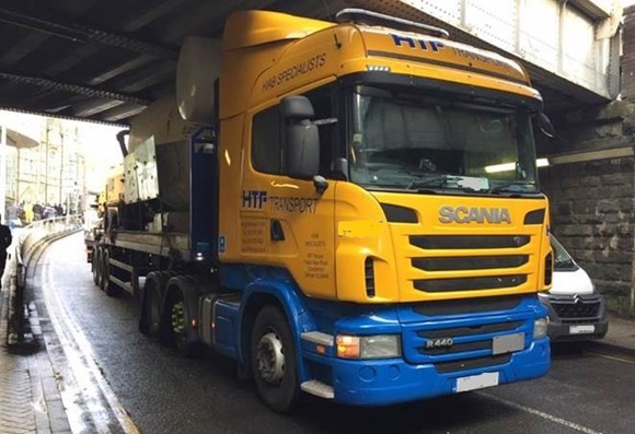 Lorries can’t limbo: Drivers told to wise up and size up image