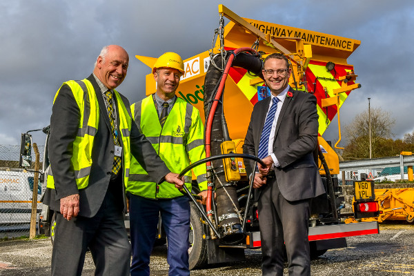 New kit helps council squeeze in more repairs image