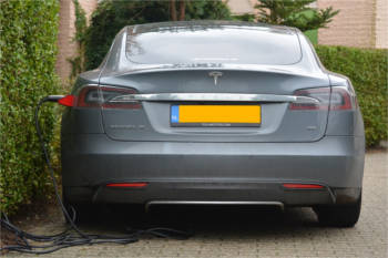 World first: Govt plans change in regs to put EV chargepoints in future homes image