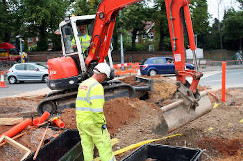 DfT backtracks on 5-year guarantee in new street works code image