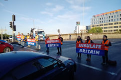Govt takes out further injunction as protestors block Blackwall Tunnel image