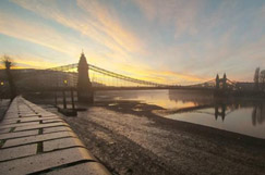 Hammersmith Bridge: Council under pressure in funding negotiations image