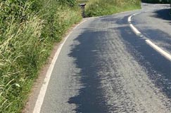 Heatwave causing roads to melt like chocolate image