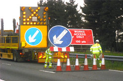 Highways England pays 98% of invoices in five days image