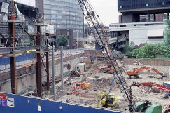 Mace to reopen construction sites image