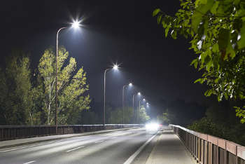 Public Health England issues LED street lighting warning image