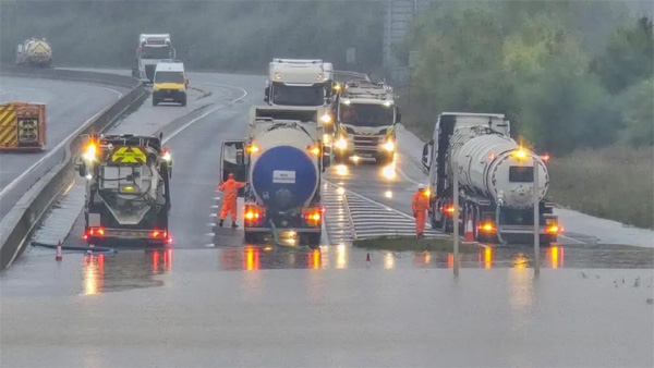 A421 re-opens after flood closure