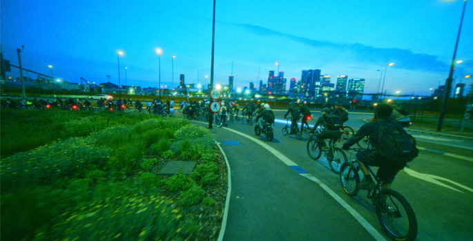 Mass trespass protest in Silvertown tunnel 
