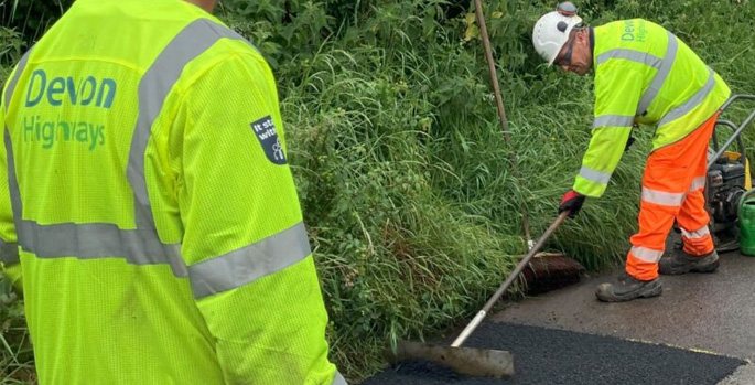 Devon launches pothole ‘blitz’ trial
