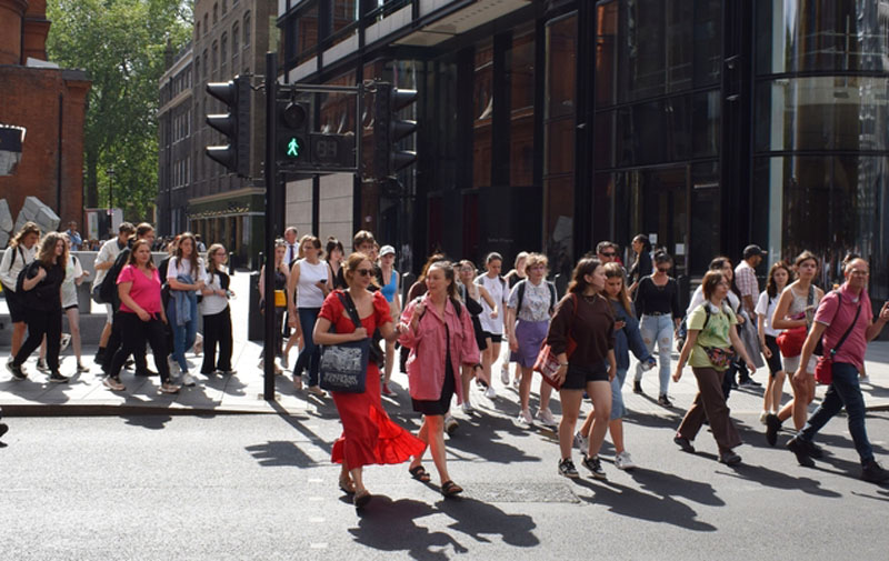 TfL adds more green by default pedestrian crossings