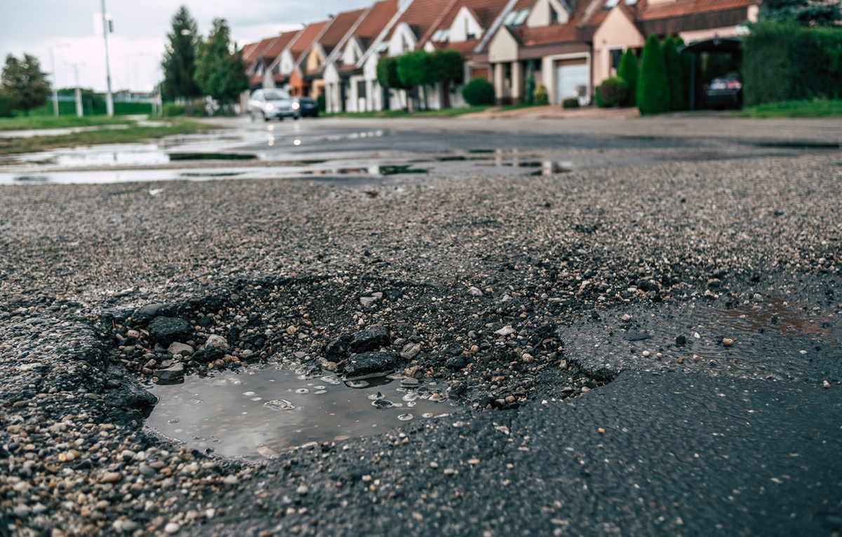 Pothole pledge subject to Spending Review