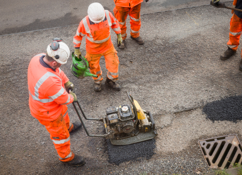 LCRIG and Mabey Hire sign corporate membership